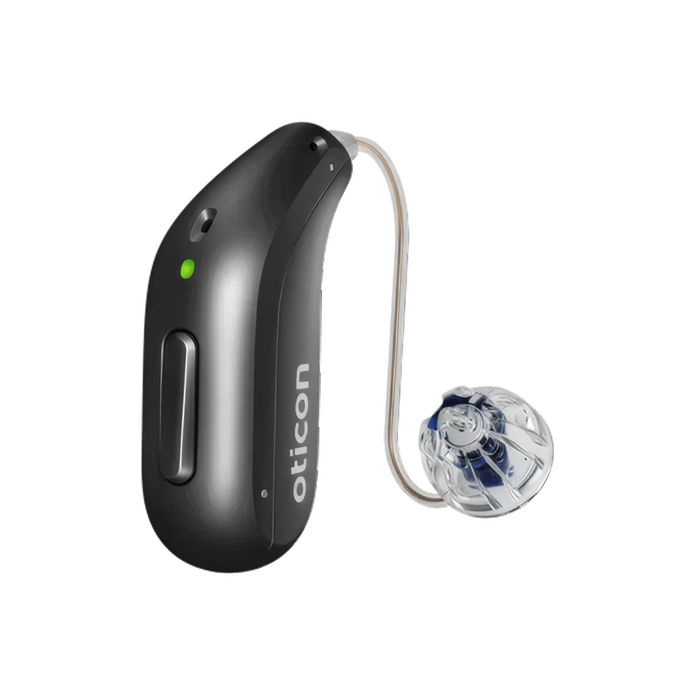 Un audífono Oticon Reveal™ 2 de color negro, con un auricular transparente y un tubo fino, que incorpora la tecnología 4D Sensor para una claridad de voz avanzada, mostrado sobre un fondo blanco liso.