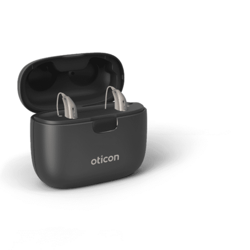 Oticon SmartCharger, foto desde un ángulo, Oticon More, modelo miniRITE R Audífonos con servicio ilimitado Auzen 